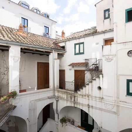 Apartament Qu4Ttro I Domo House Salerno Zewnętrze zdjęcie